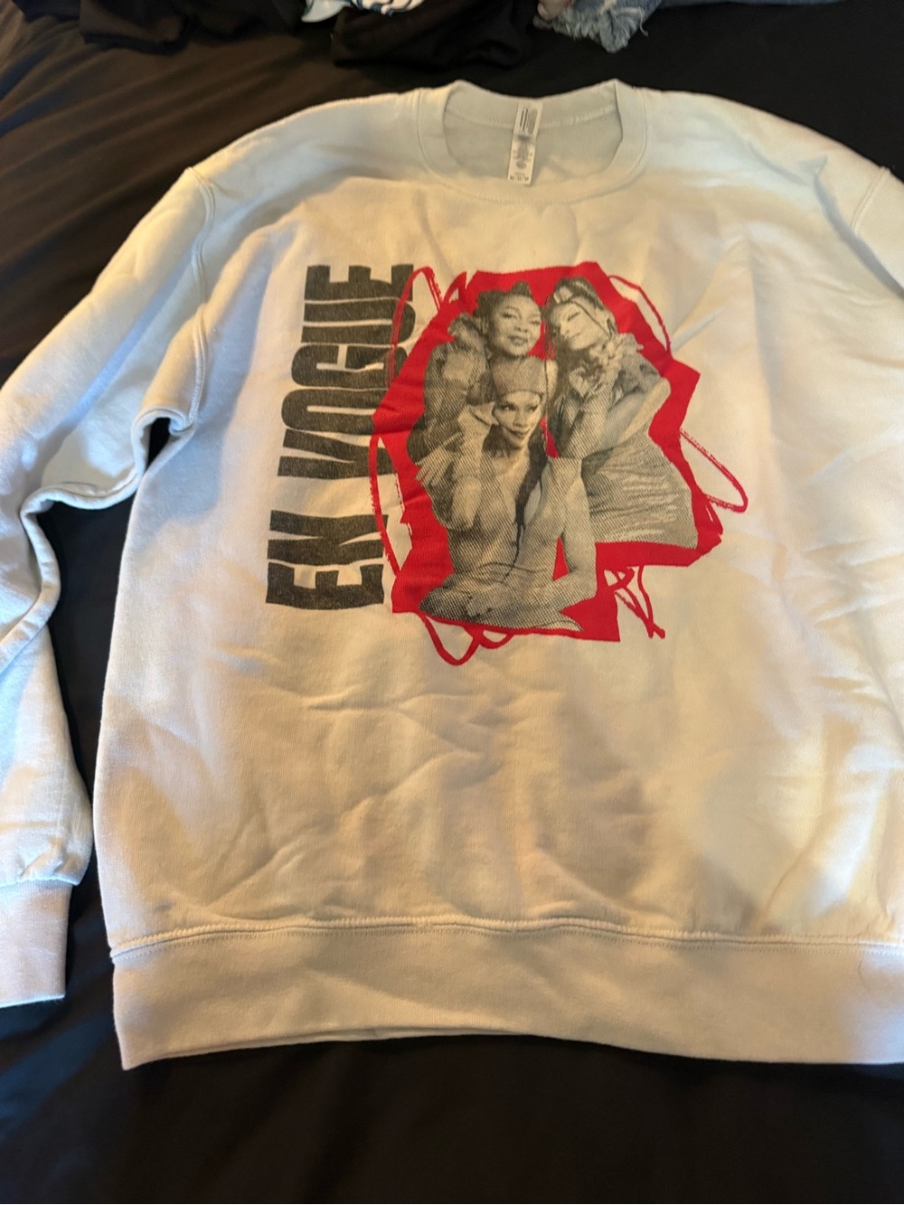EN VOGUE White Graphic Crewneck Sweatshirt